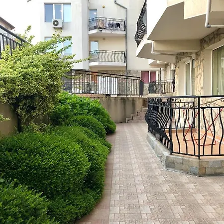 New! 2-Rooms Apartment In Sveti Vlas 100M From See Appartement